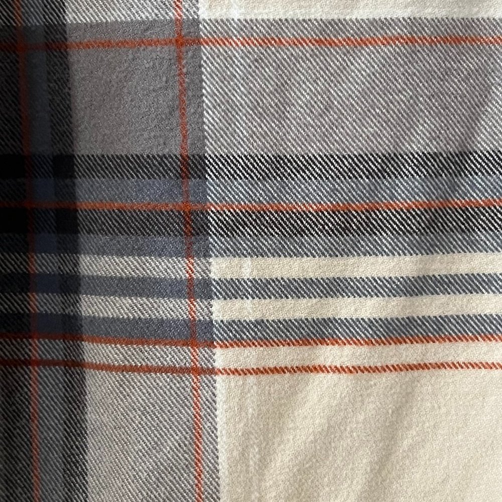 Eddie Bauer Men's Button Down Shirt Beige Plaid Flannel Long Sleeve Size 2XL - Picture 3 of 8